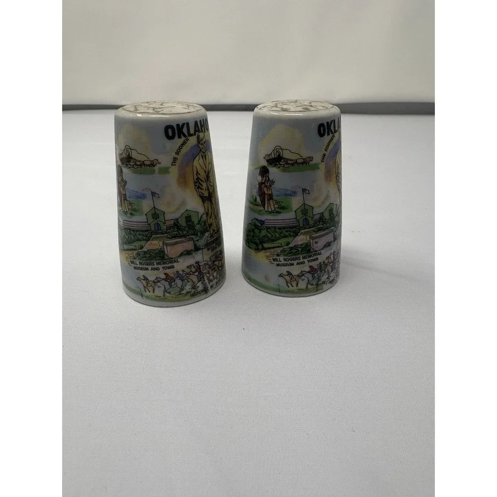 Vintage Oklahoma Sooner State Salt & Pepper Set Landmarks Tourist Souvenir Retro